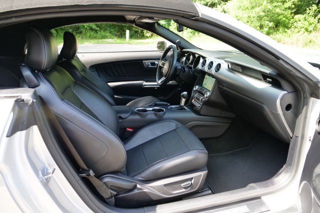 Used 2018 Ford Mustang GT Premium RWD image 26