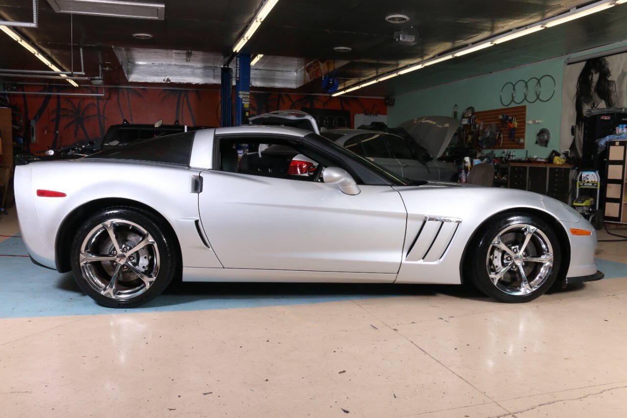 Used 2011 Chevrolet Corvette Grand Sport w/ Preferred Equipment Group RWD image 90