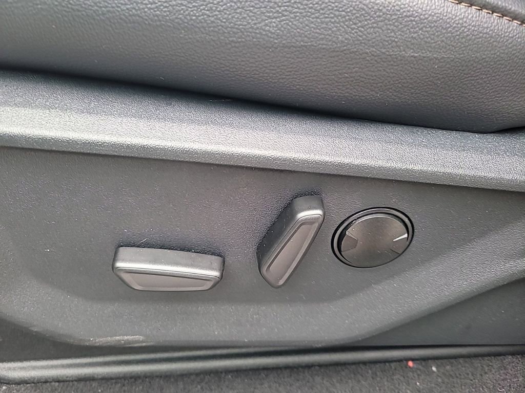 New 2025 Ford F250 Lariat w/ Lariat Ultimate Package image 12