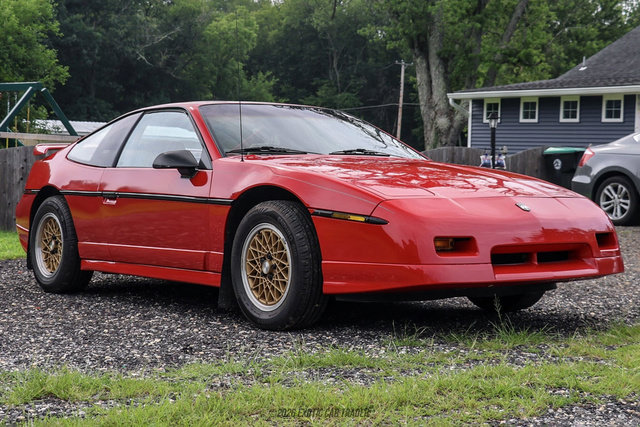 Used 1988 Pontiac Fiero GT RWD image 12