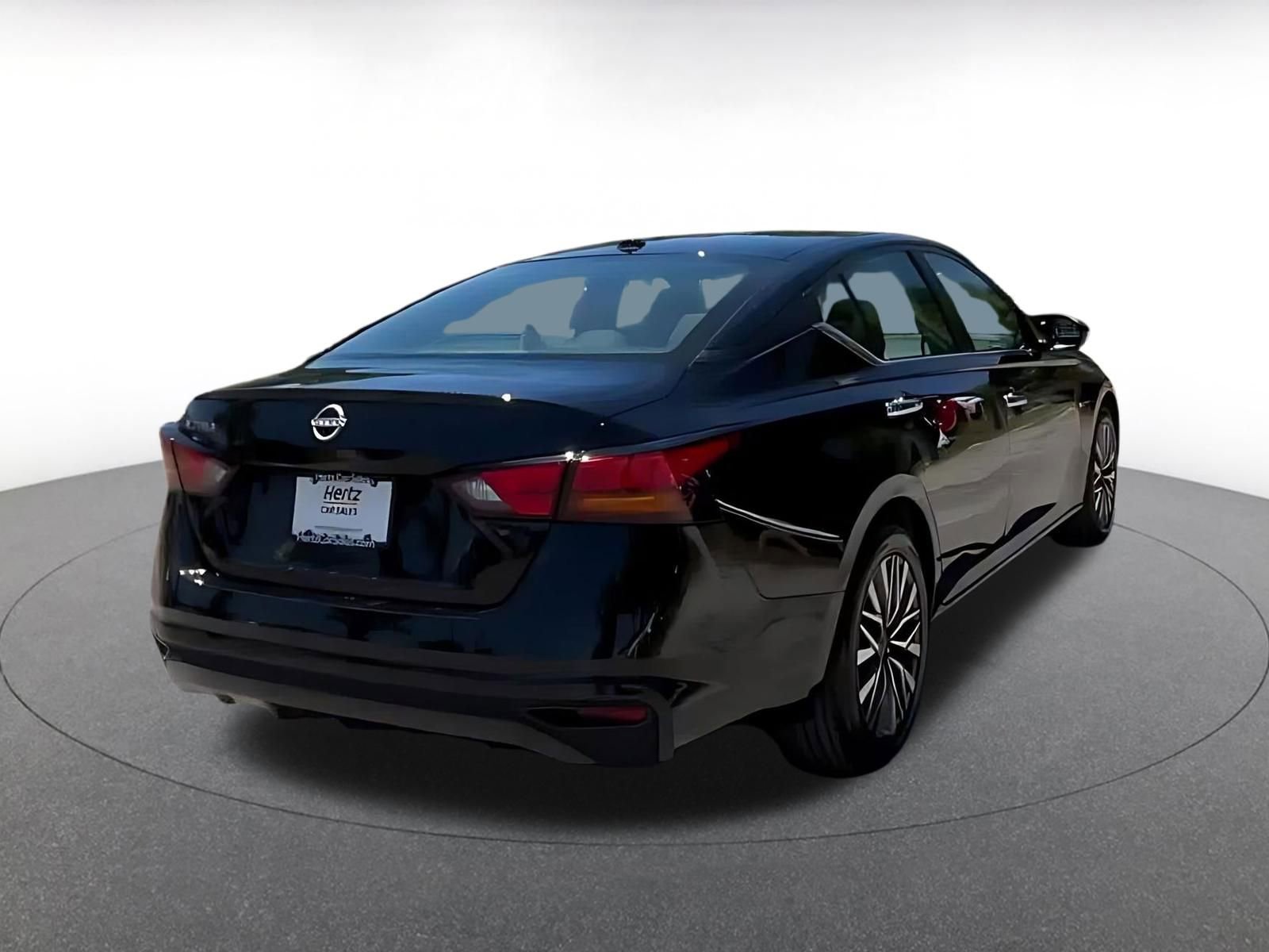 Used 2025 Nissan Altima 2.5 SV image 12