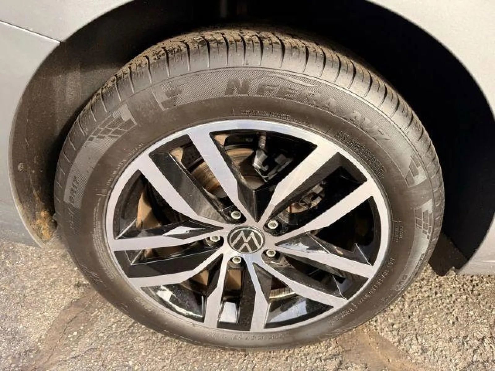 Used 2025 Volkswagen Jetta SE image 46