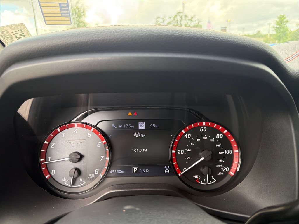 Used 2020 Nissan Titan PRO-4X w/ Pro-4x Convenience Package AWD/4WD image 36