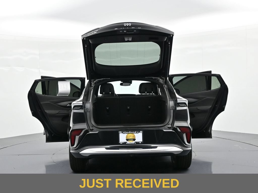 Used 2025 Buick Envista Avenir FWD image 25