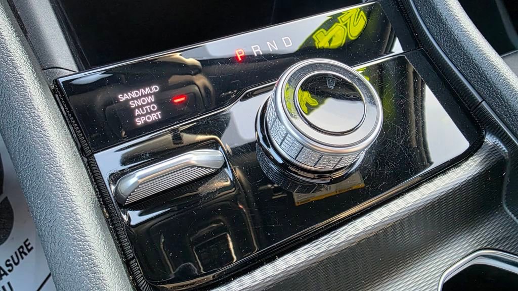 Used 2024 Jeep Grand Cherokee L Limited w/ Black Appearance Package image 41