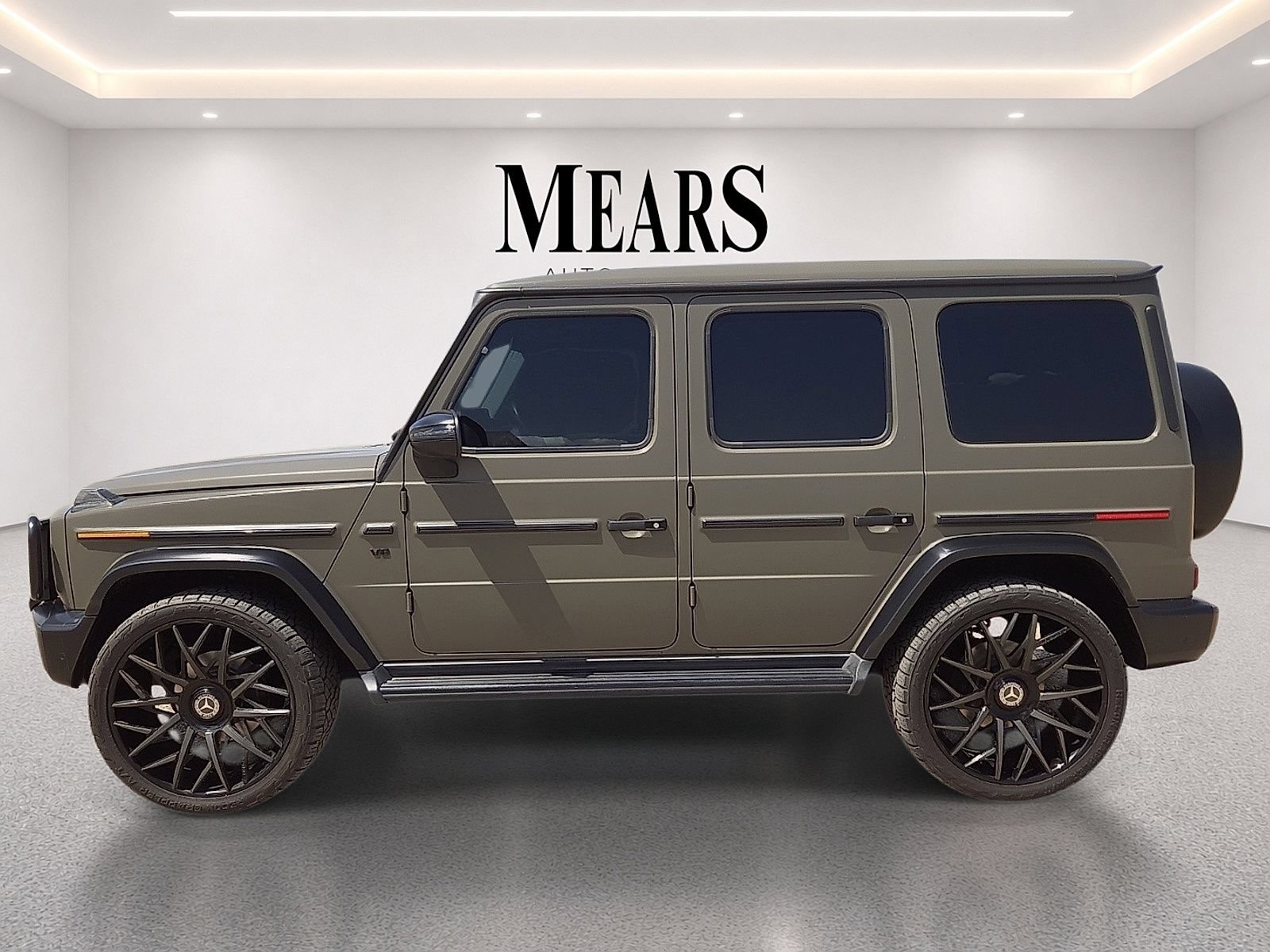 Used 2023 Mercedes-Benz G 550 image 2