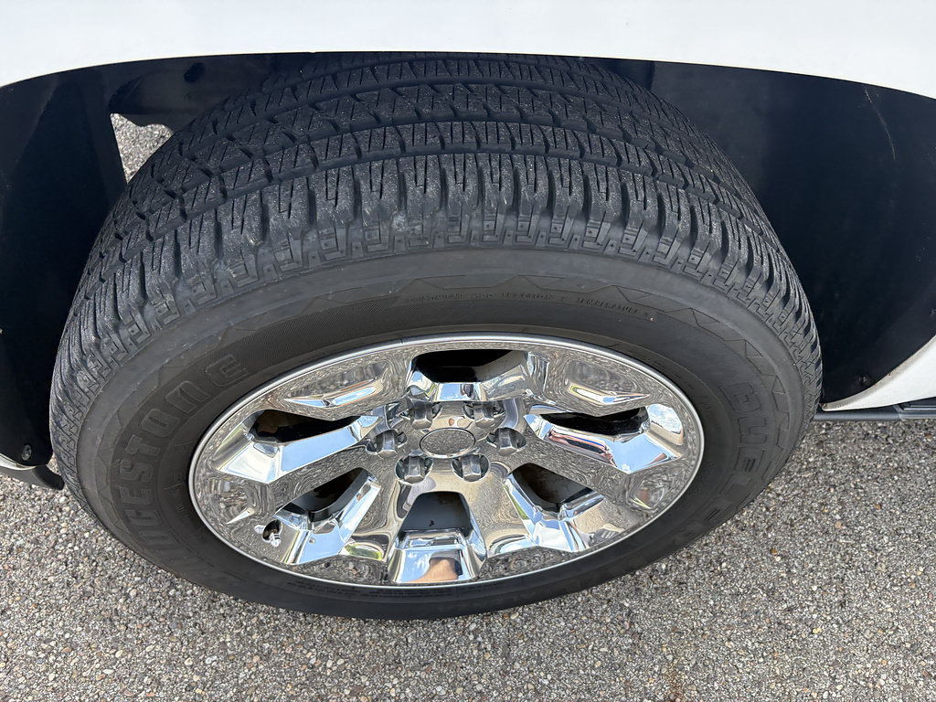 Used 2010 Chevrolet Tahoe LTZ RWD image 9