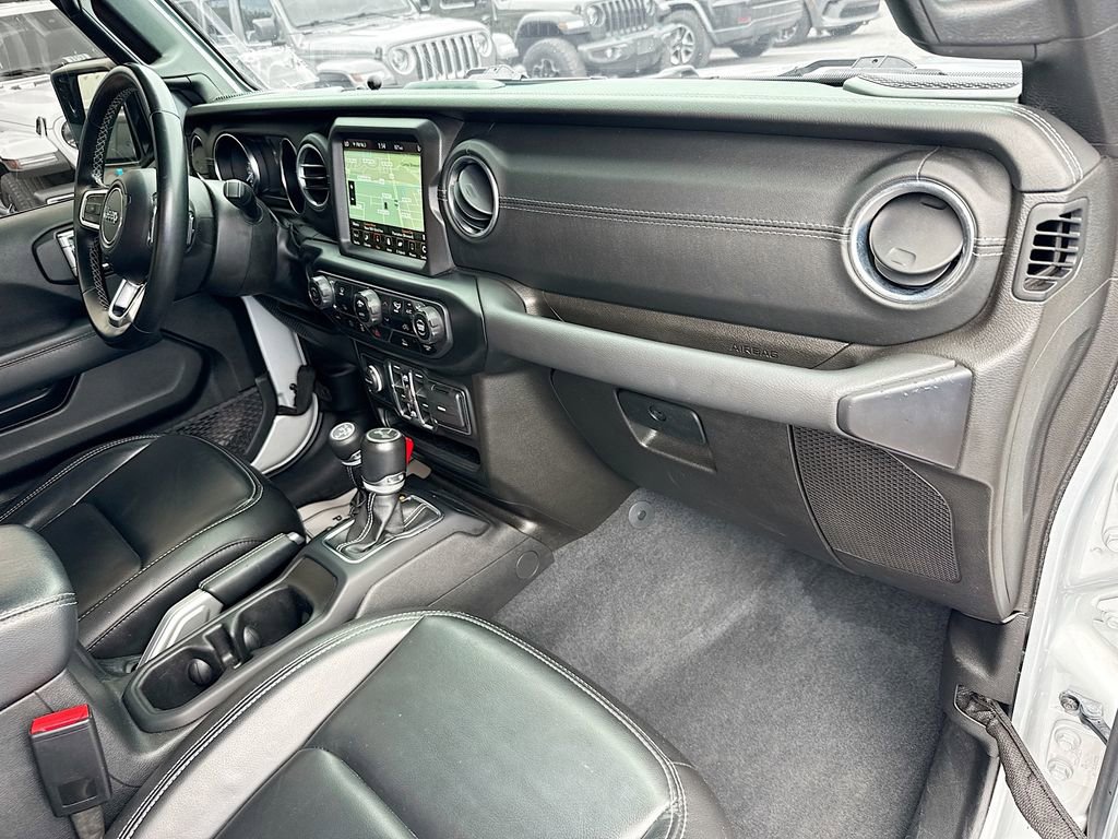 Used 2022 Jeep Wrangler Unlimited Sahara image 34