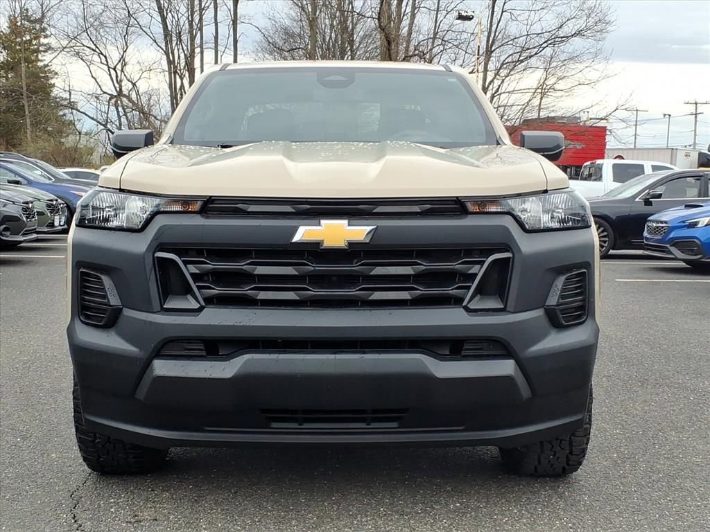 Used 2023 Chevrolet Colorado W/T RWD image 2