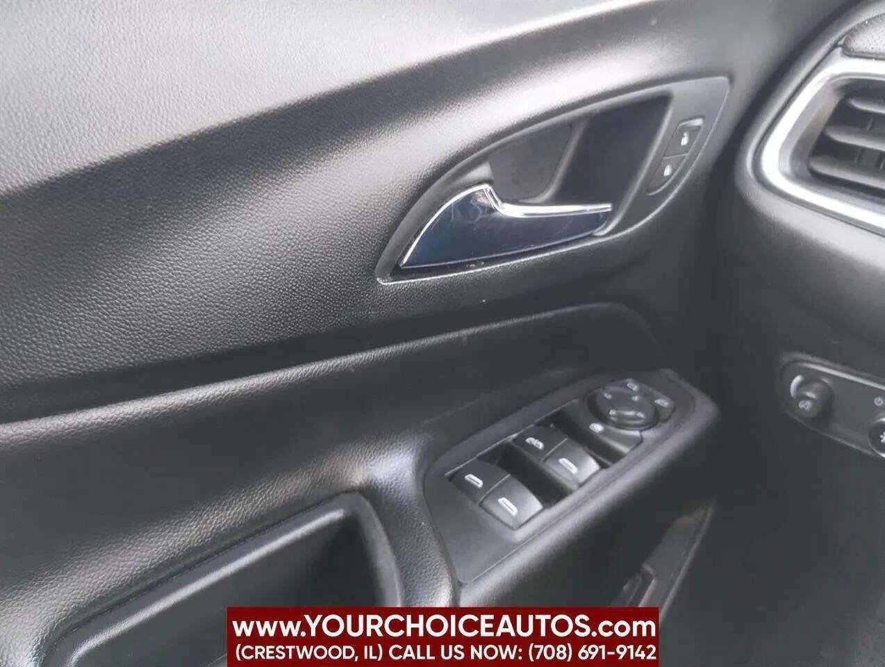 Used 2020 Chevrolet Equinox Premier image 31