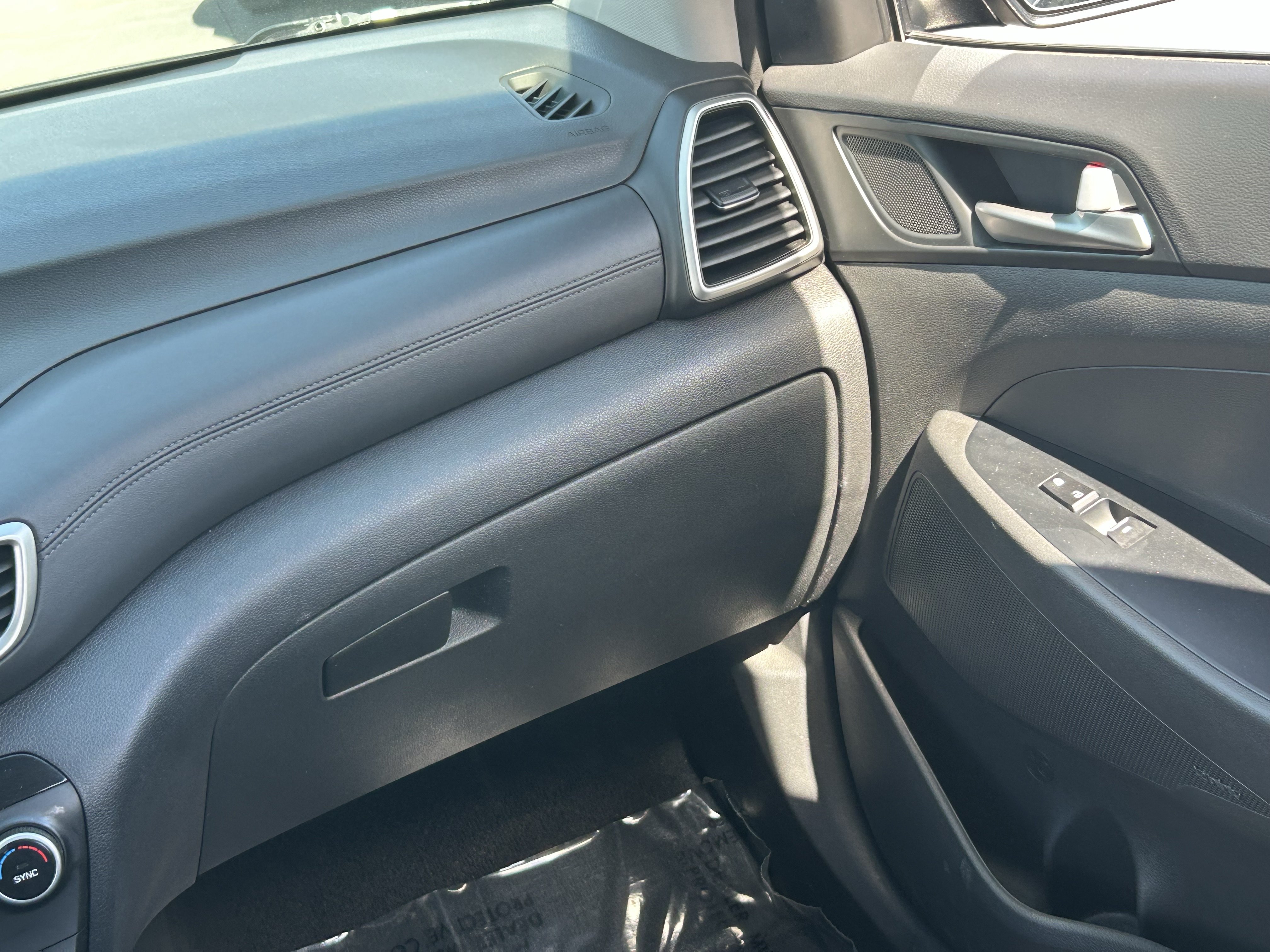 Used 2019 Hyundai Tucson Ultimate w/ Cargo Package FWD image 18