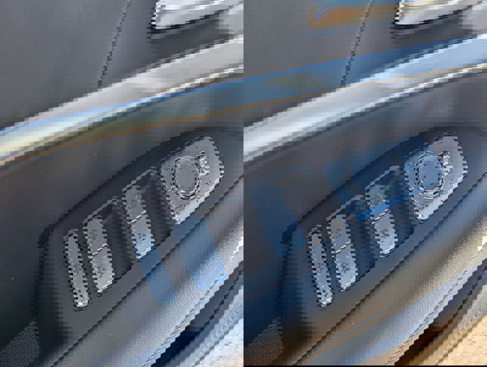 Used 2023 Genesis G70 2.0T image 21