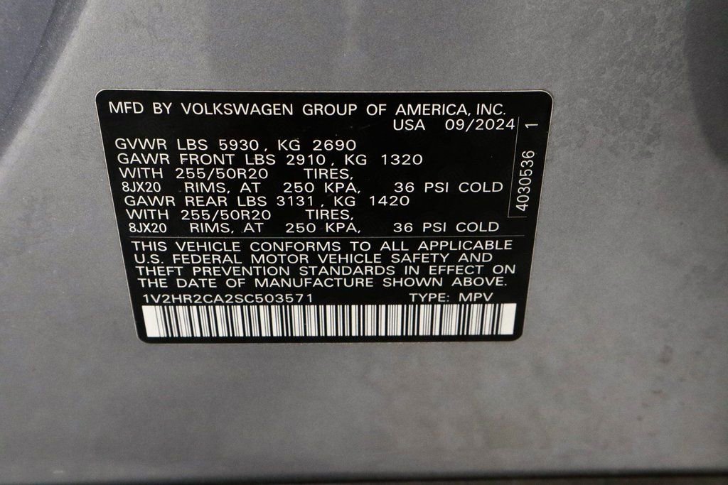 Used 2025 Volkswagen Atlas SE image 32