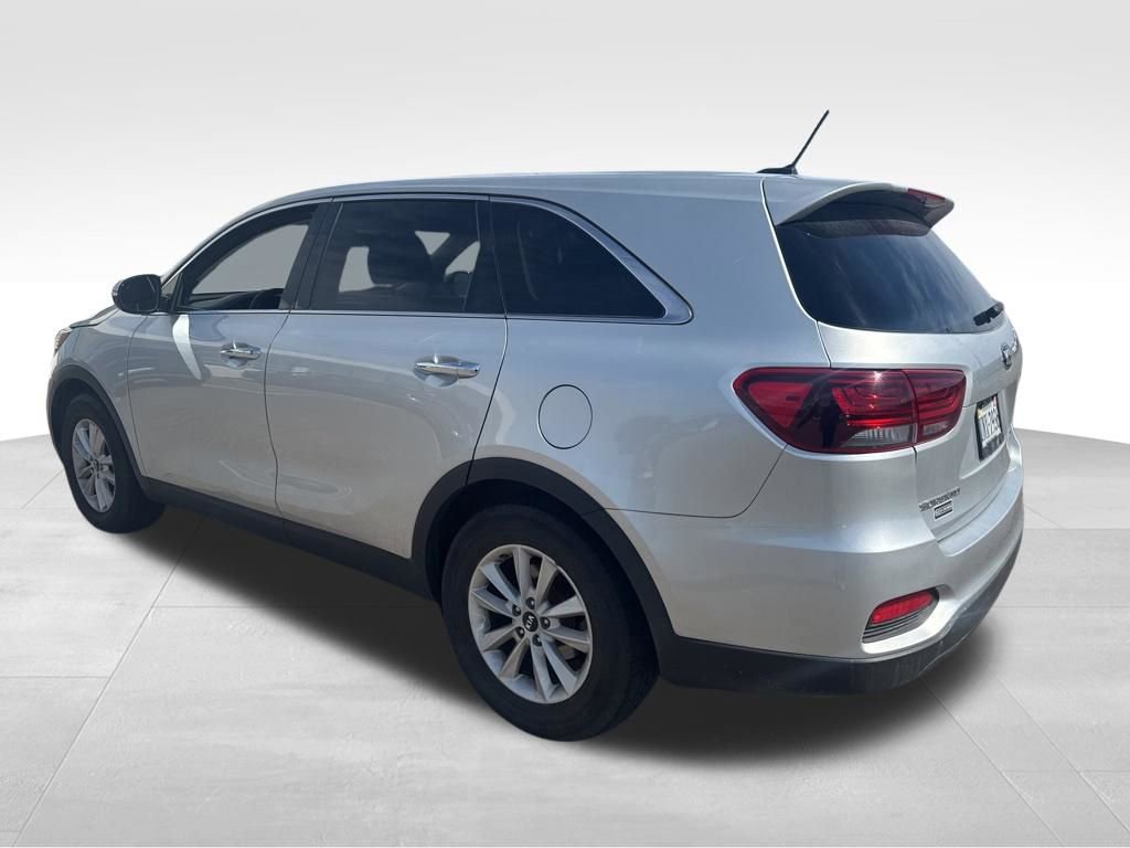 Used 2020 Kia Sorento LX image 16