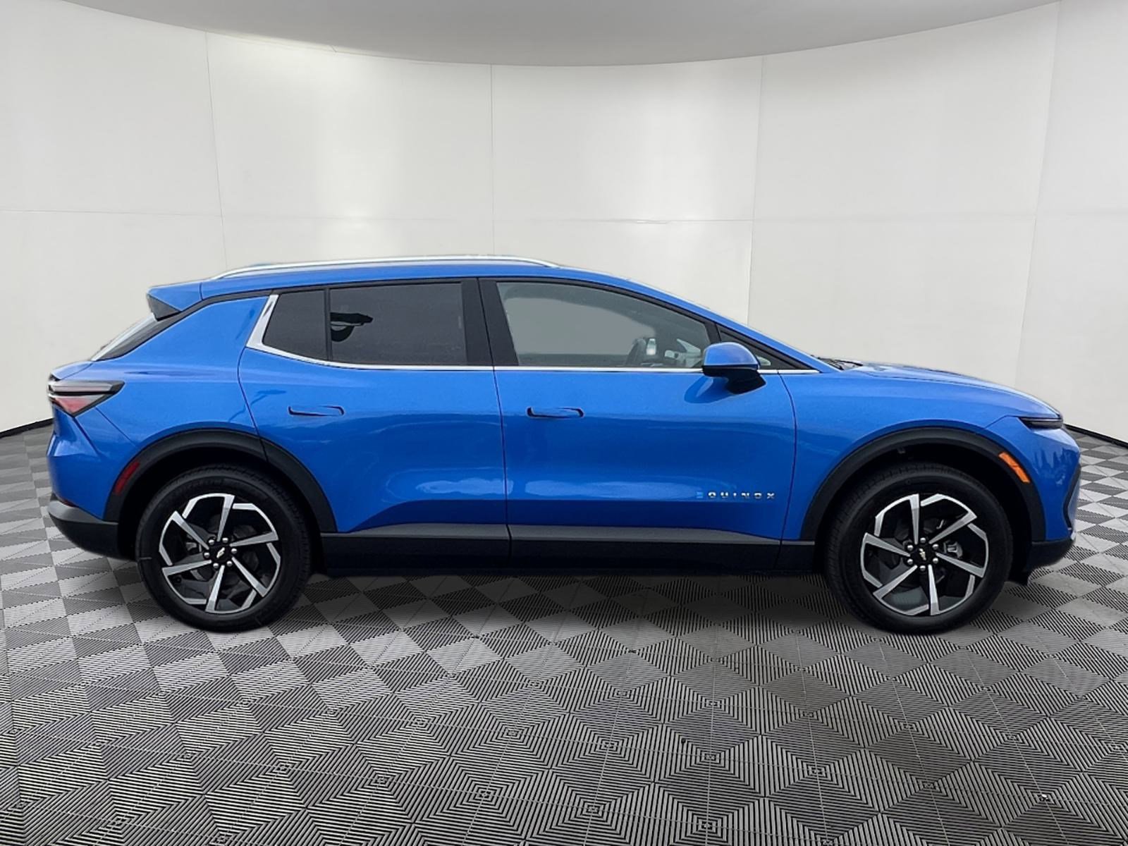 New 2026 Chevrolet Equinox EV LT image 7