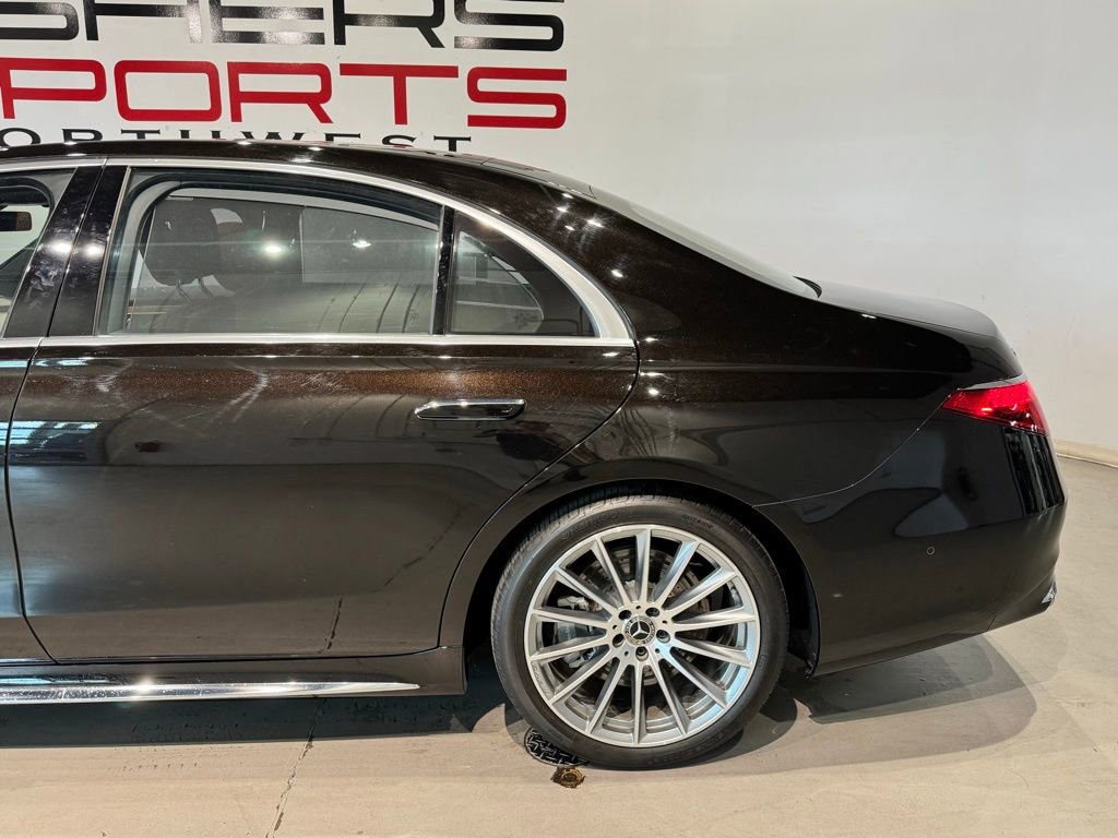 Used 2022 Mercedes-Benz S 500 4MATIC w/ AMG Line Package image 6