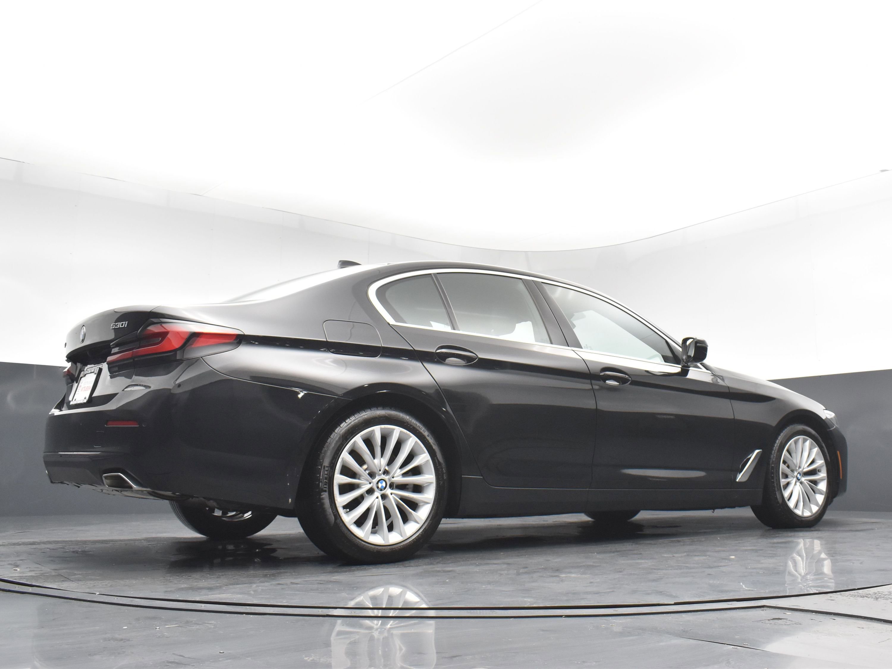 Used 2023 BMW 530i xDrive w/ Convenience Package image 26