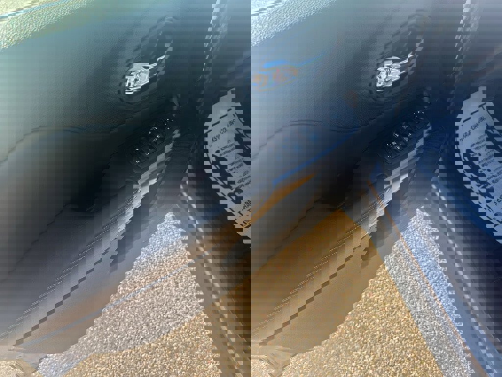 Used 2021 Jeep Cherokee Latitude Lux w/ Mopar Interior Package image 13