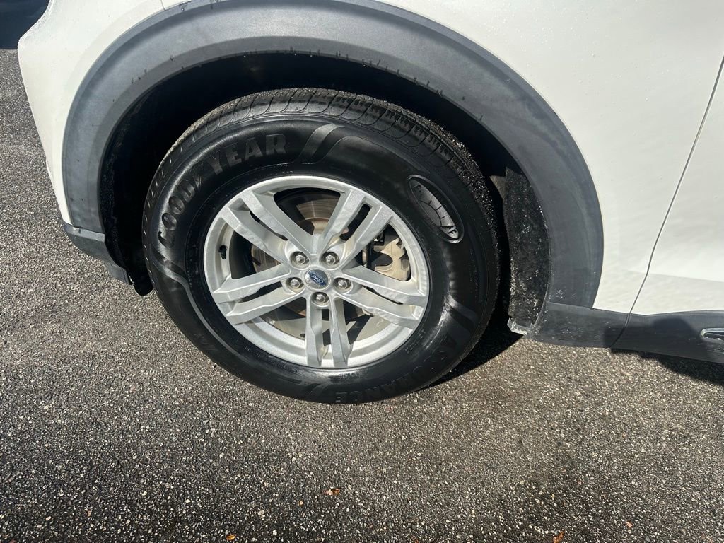 Used 2020 Ford Explorer XLT w/ Equipment Group 202A image 9