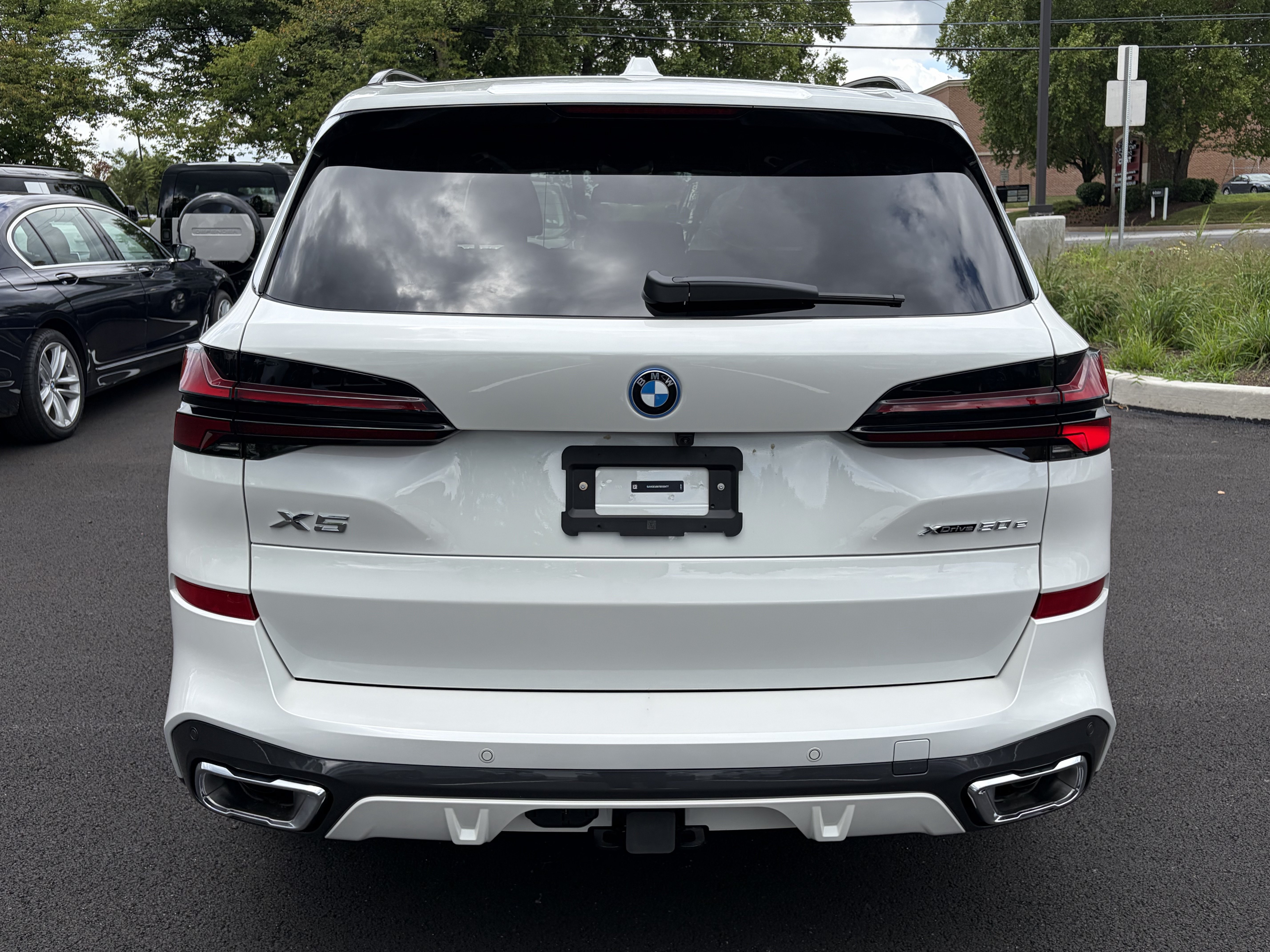 New 2026 BMW X5 xDrive50e w/ M Sport Package AWD/4WD image 5
