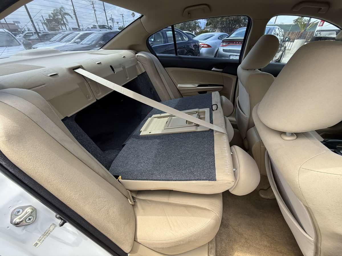 Used 2012 Honda Accord LX image 29