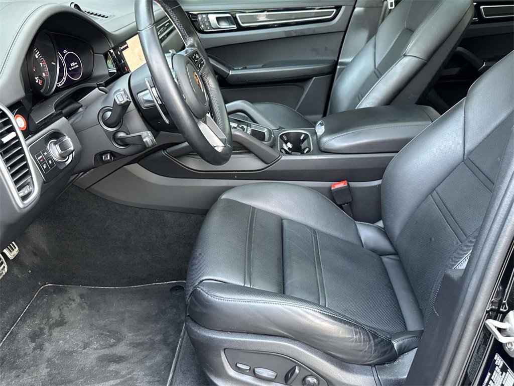 Used 2022 Porsche Cayenne GTS image 20