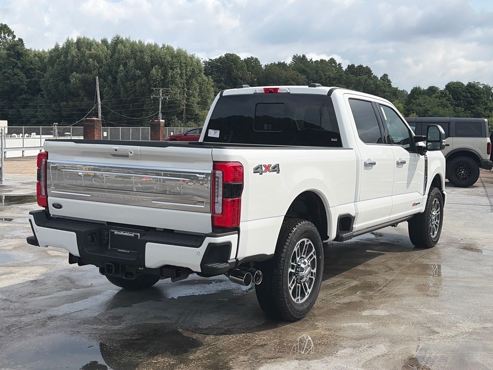New 2026 Ford F250 Platinum w/ Platinum Plus Package AWD/4WD image 3