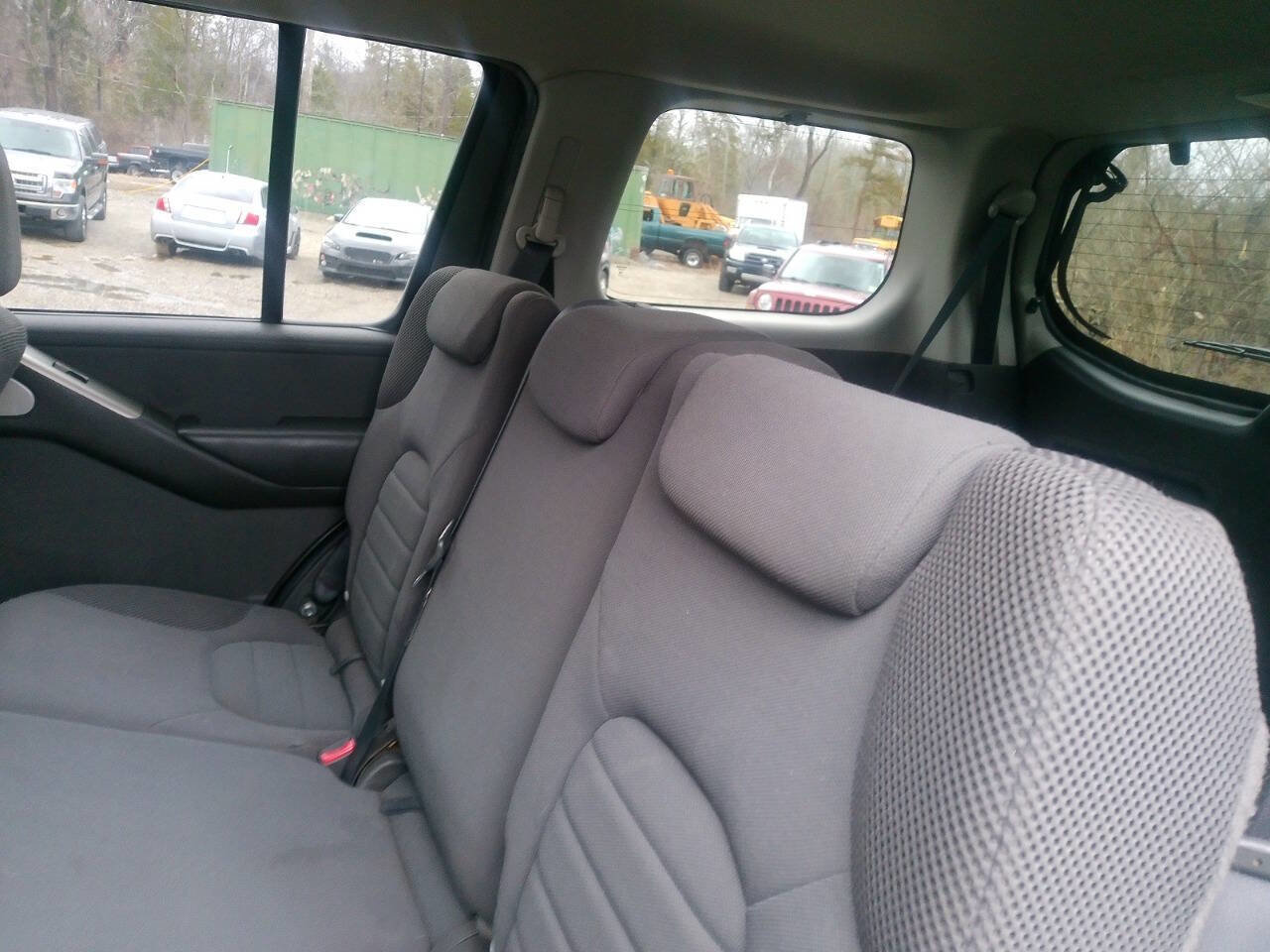 Used 2009 Nissan Pathfinder S image 26