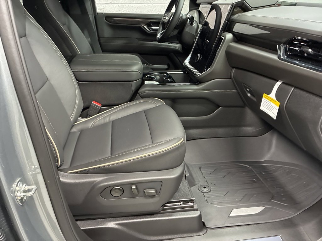 New 2026 GMC Yukon Elevation image 9
