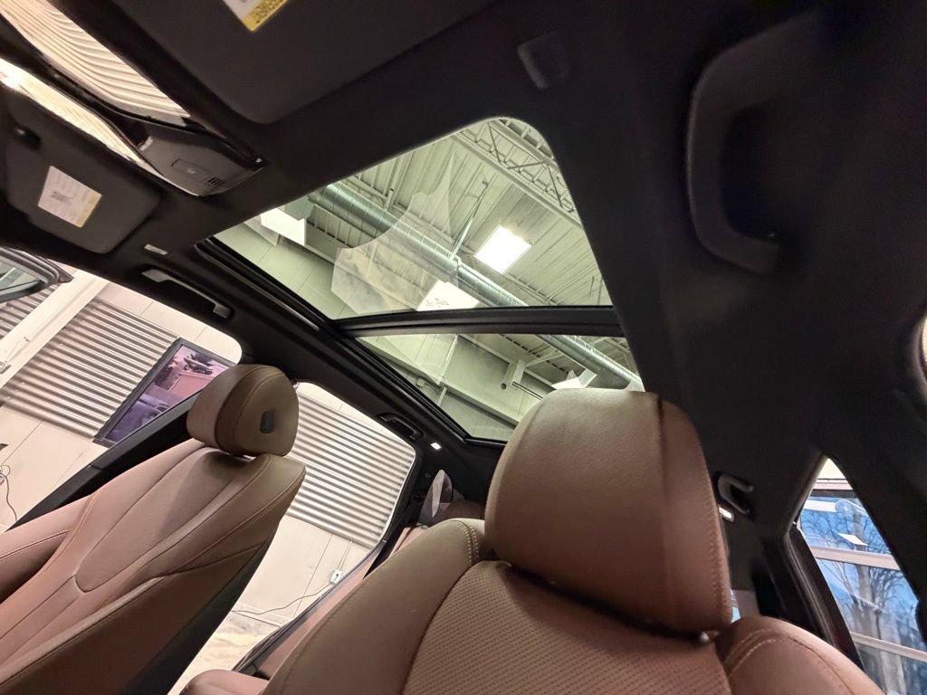 Used 2019 BMW X5 xDrive40i w/ Convenience Package AWD/4WD image 9