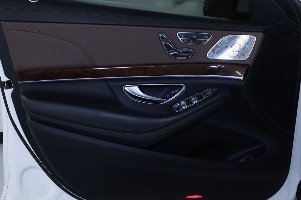 Used 2015 Mercedes-Benz S 550 4MATIC Sedan image 13
