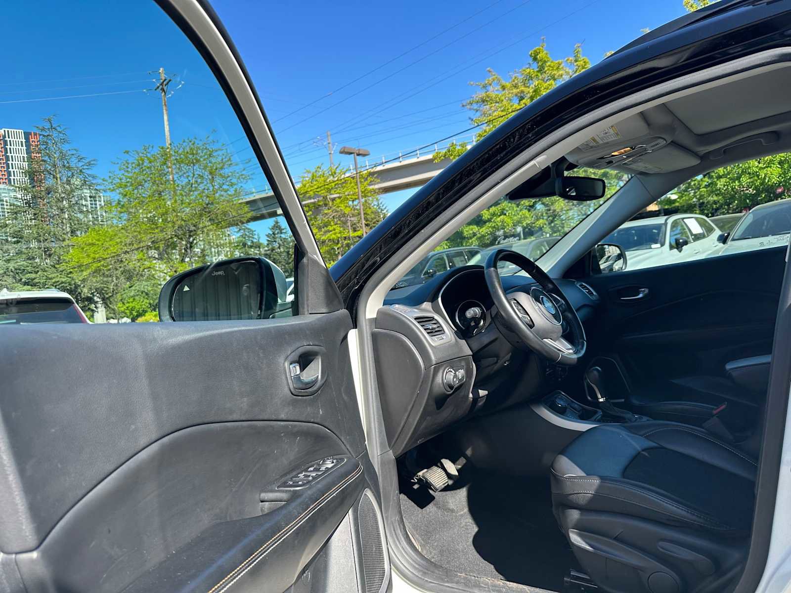 Used 2020 Jeep Compass Latitude AWD/4WD image 20