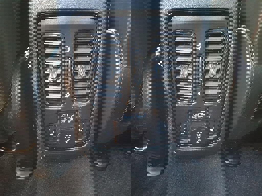 Used 2022 Dodge Durango GT image 19