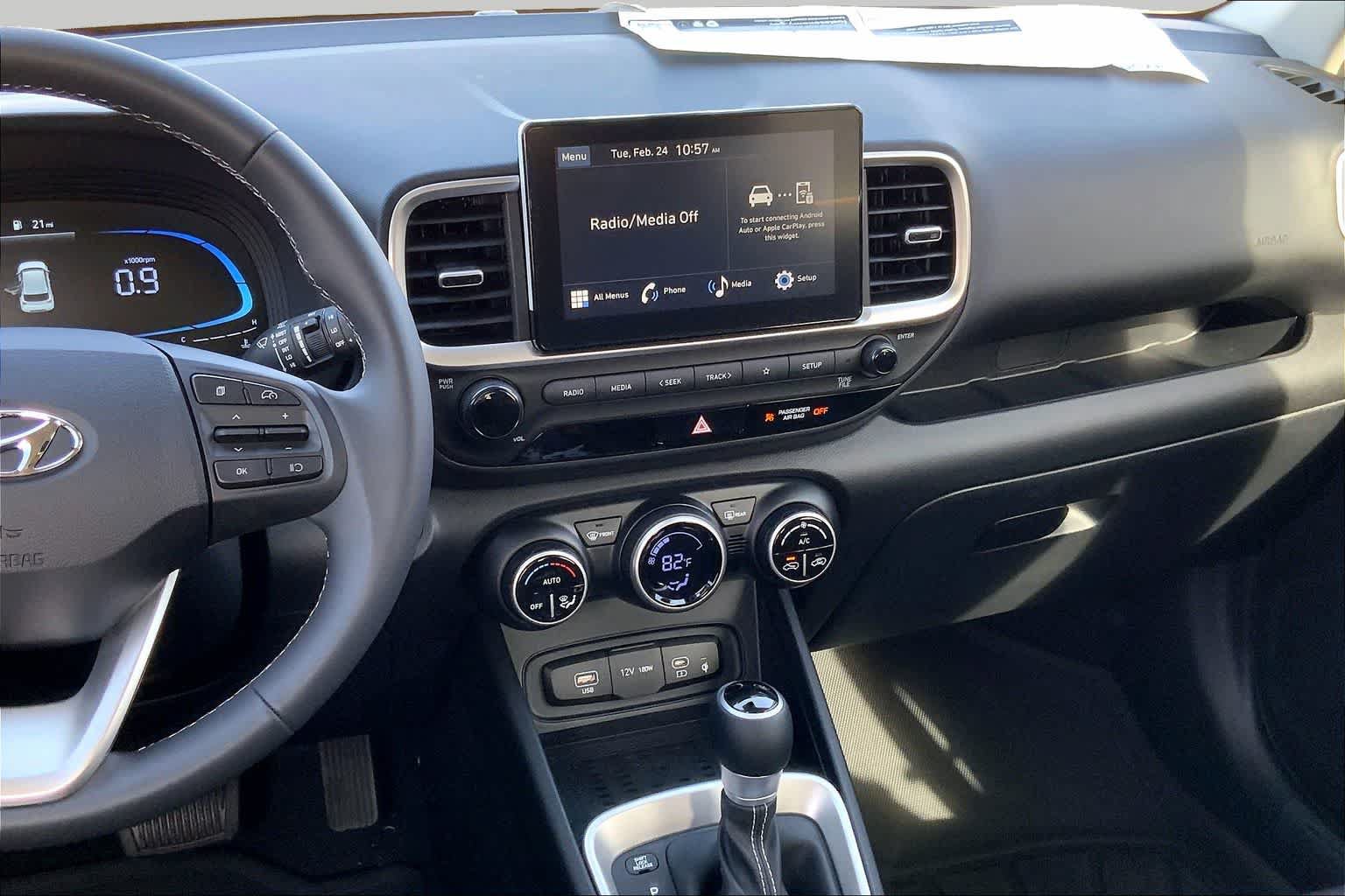 New 2026 Hyundai Venue SEL FWD image 6