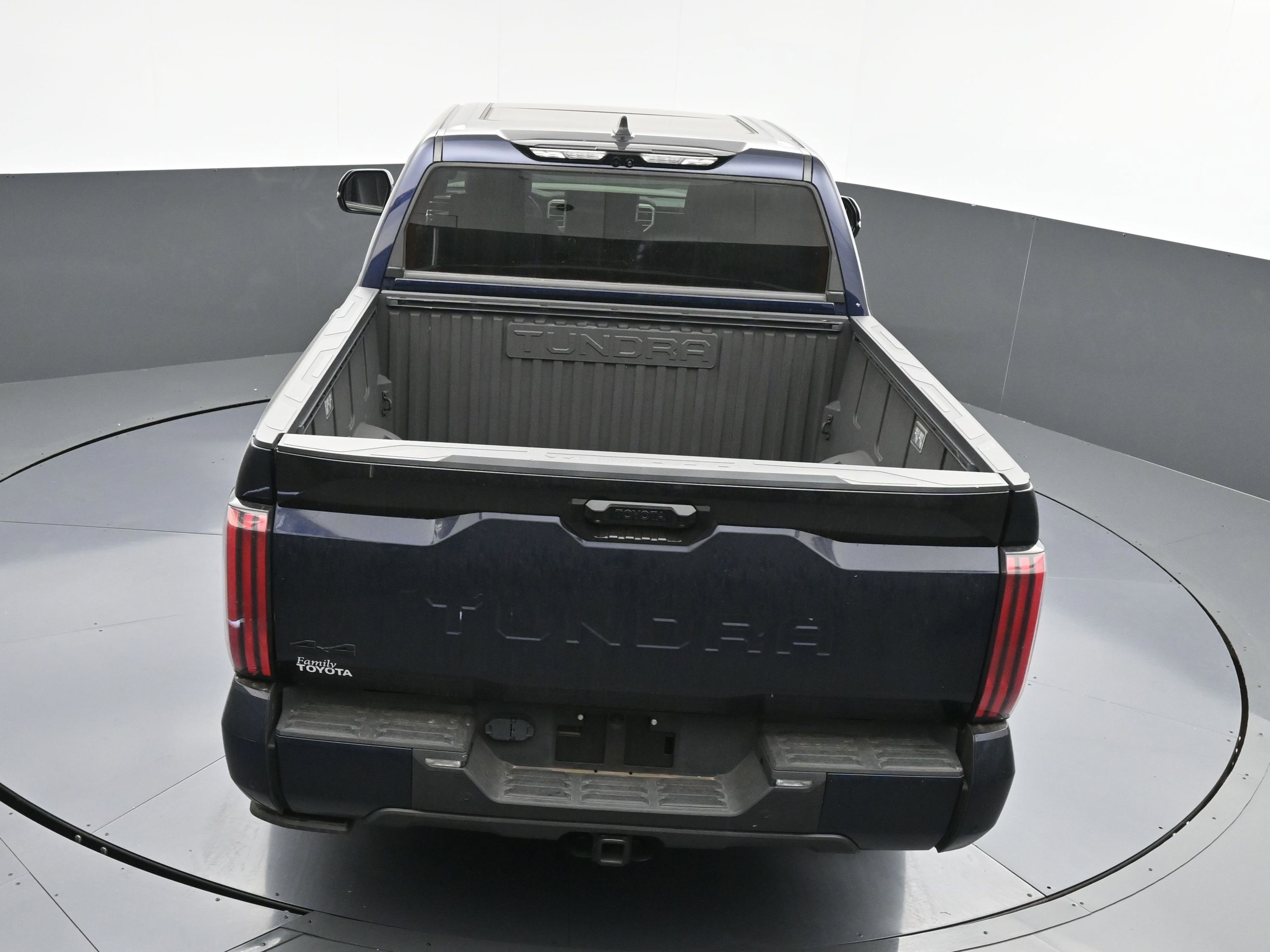 Used 2024 Toyota Tundra Platinum image 33