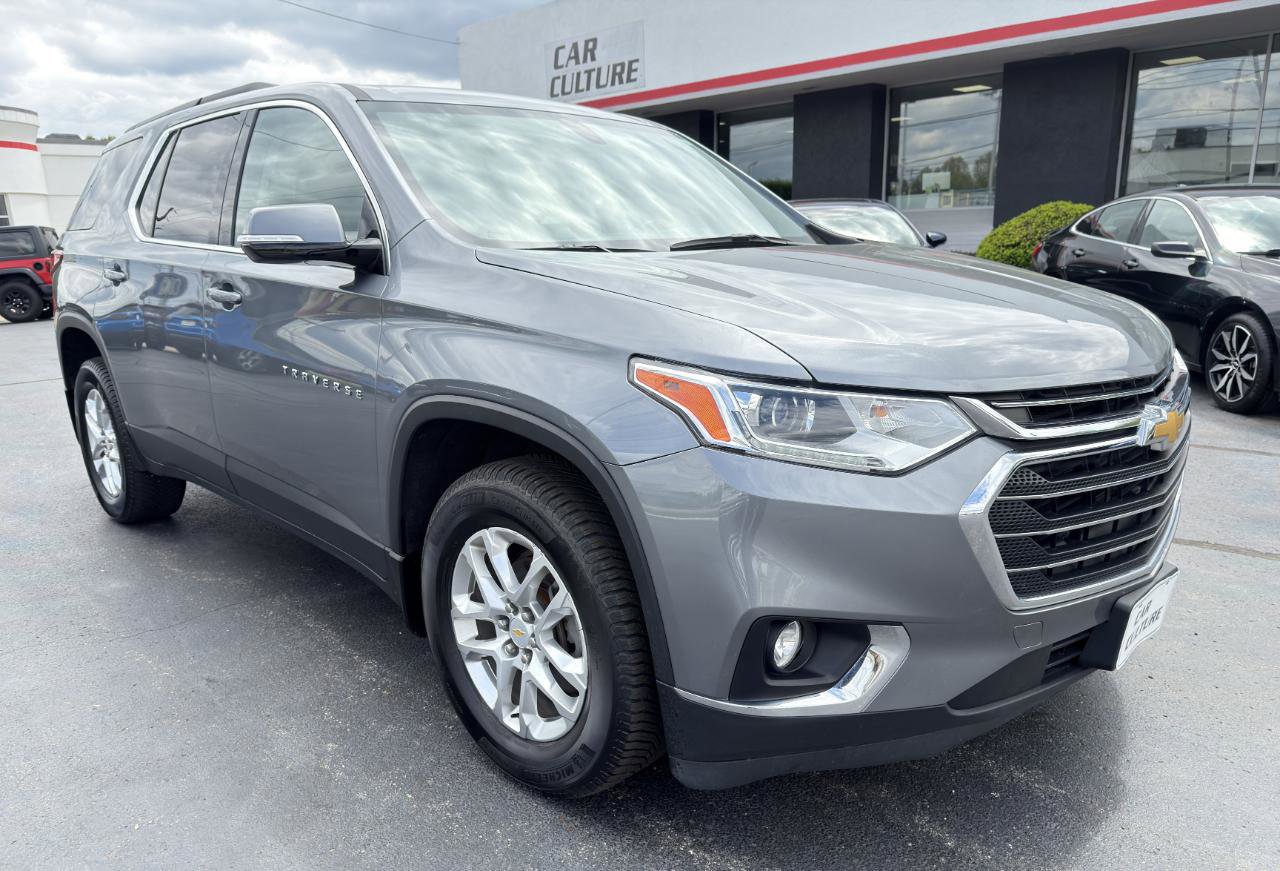 Used 2019 Chevrolet Traverse LT w/ LPO, Floor Liner Package AWD/4WD image 2