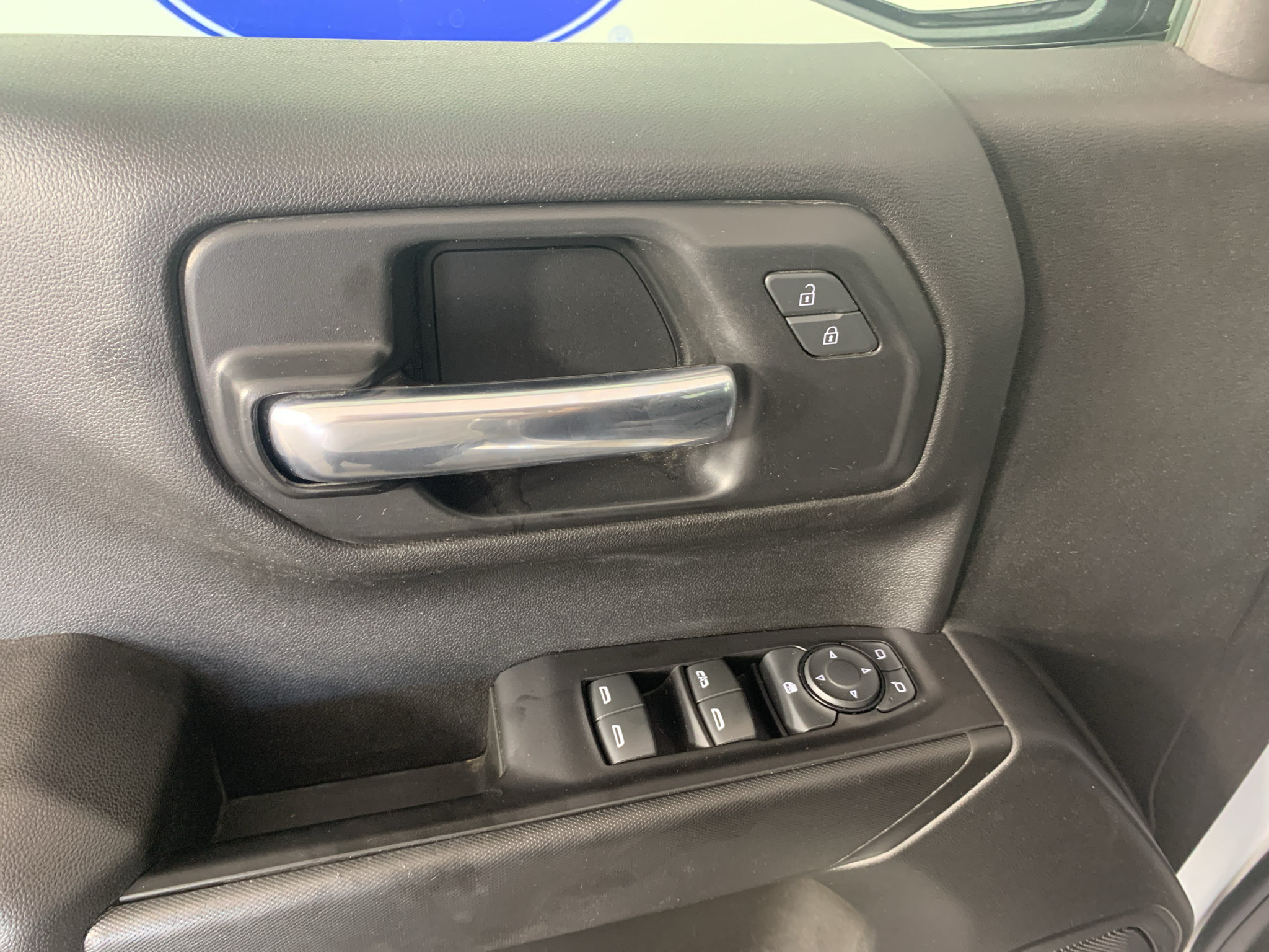 Used 2022 Chevrolet Silverado 1500 Custom AWD/4WD image 13