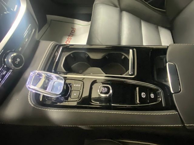 Used 2024 Volvo S60 T8 Ultimate image 27