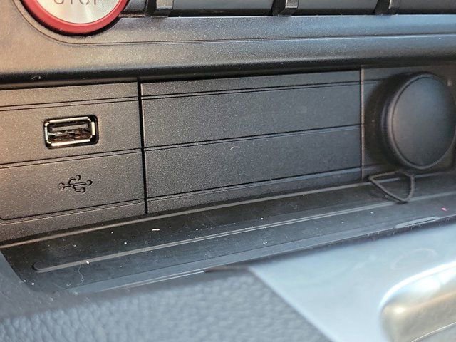 Used 2022 Ford Mustang EcoBoost image 27