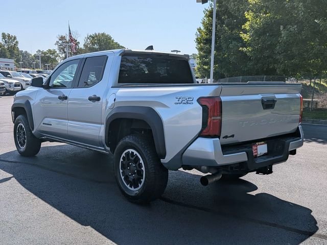 Used 2024 Toyota Tacoma TRD Off-Road AWD/4WD image 4