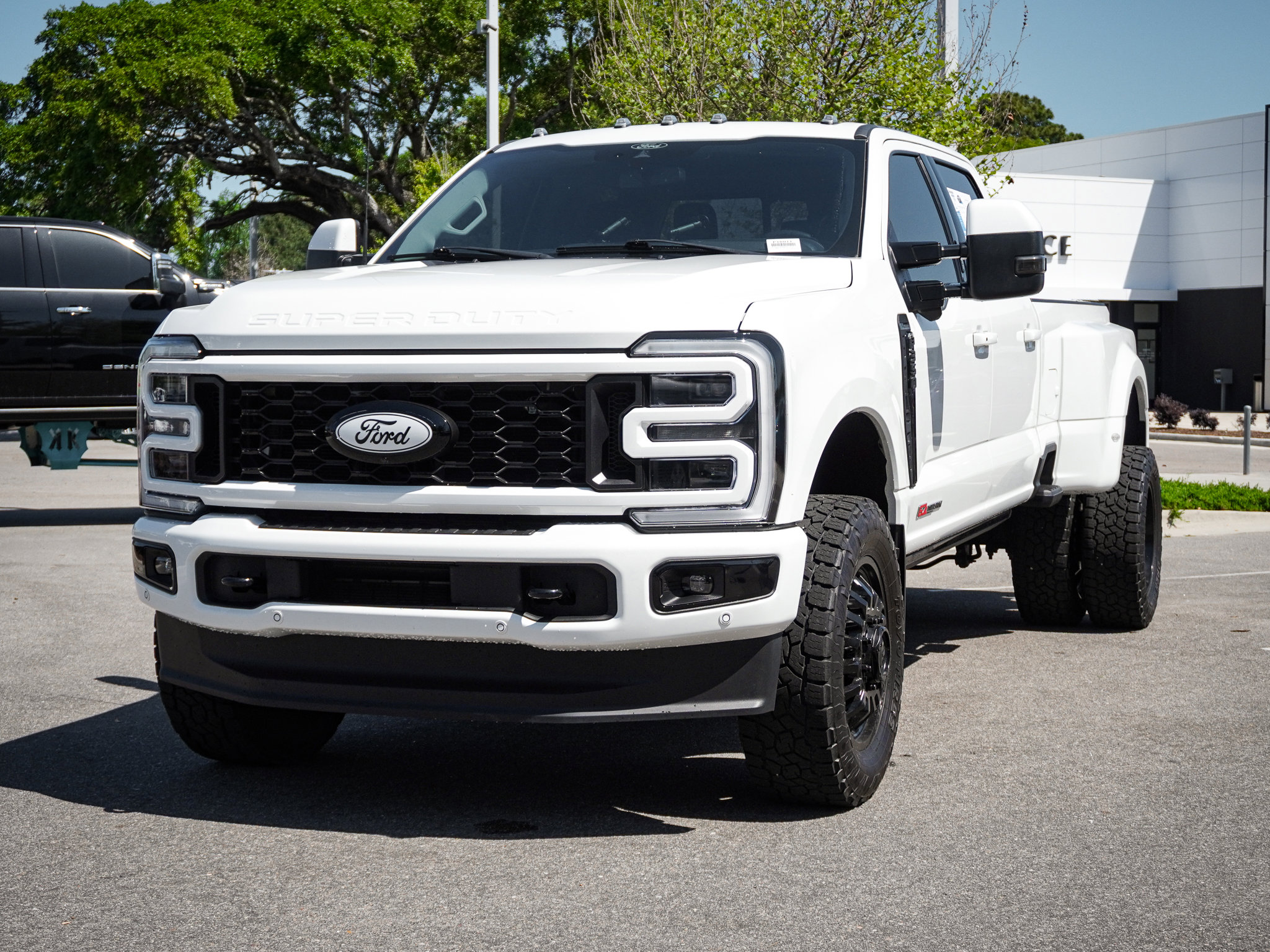 Used 2024 Ford F350 Limited AWD/4WD image 5