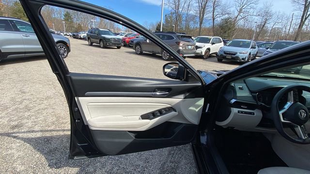 Used 2020 Nissan Altima 2.5 SV image 14