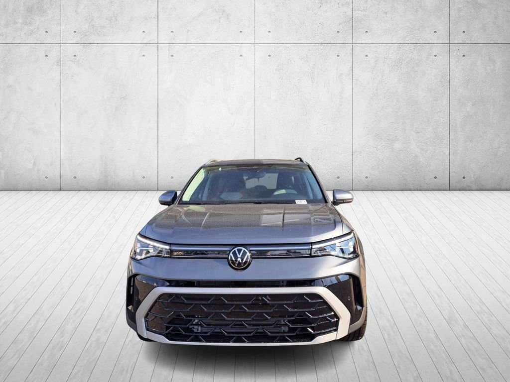 New 2025 Volkswagen Taos SEL image 2