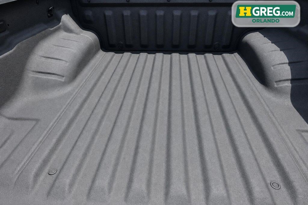 Used 2024 Nissan Frontier S RWD image 18