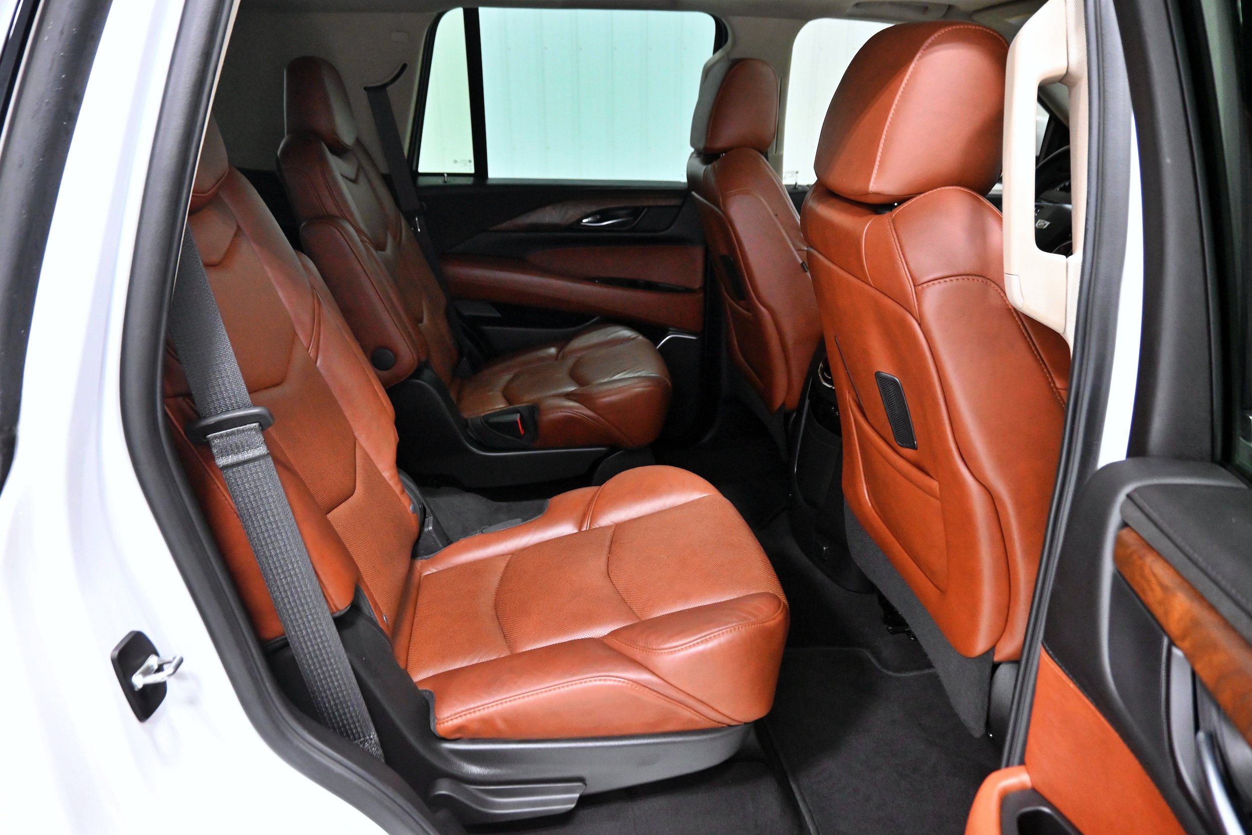 Used 2019 Cadillac Escalade Premium Luxury AWD/4WD image 31