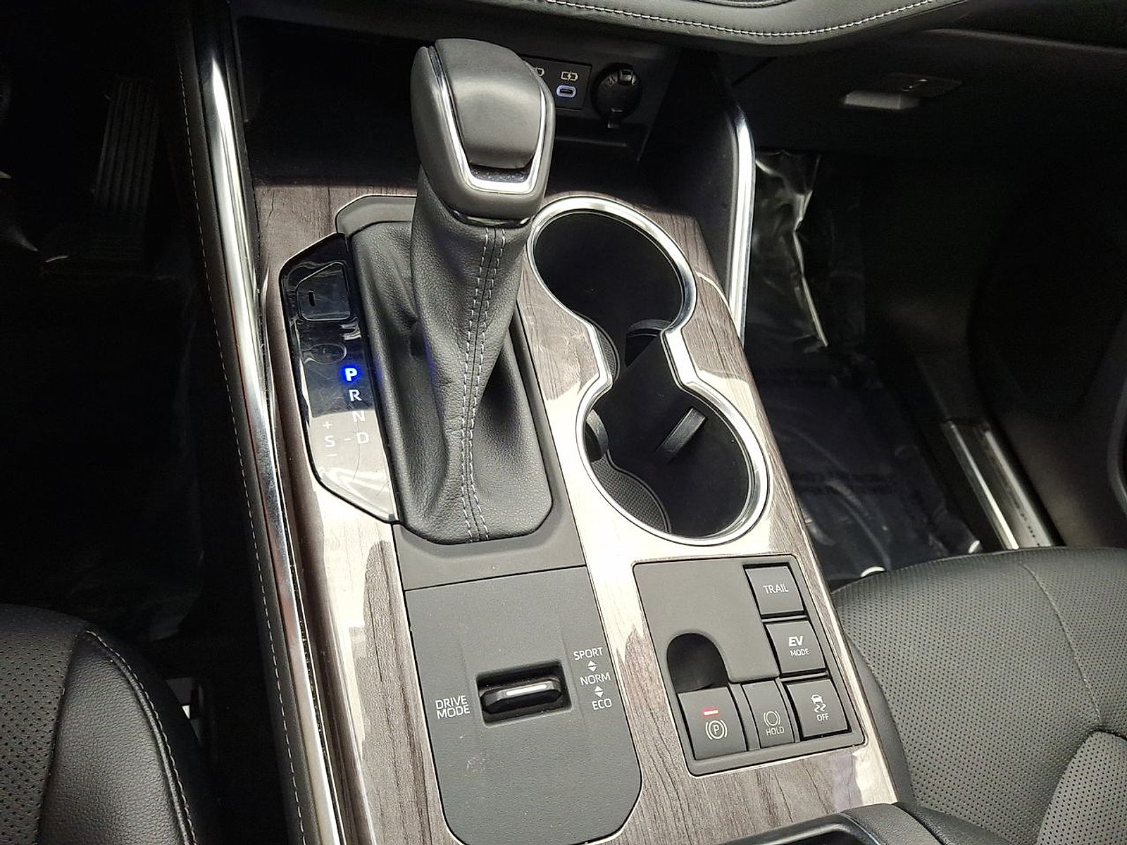 Used 2023 Toyota Highlander Platinum AWD/4WD image 12