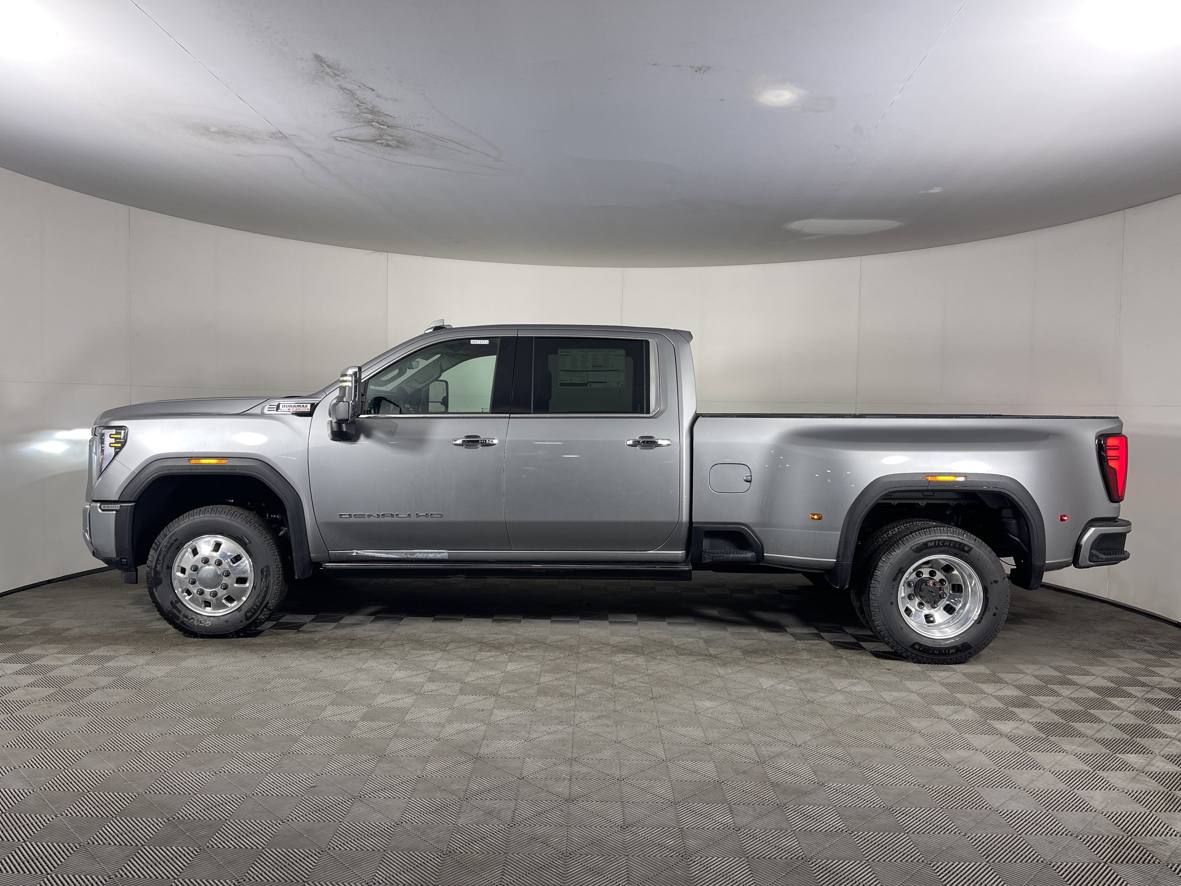 New 2026 GMC Sierra 3500 Denali w/ Denali Reserve Package image 3