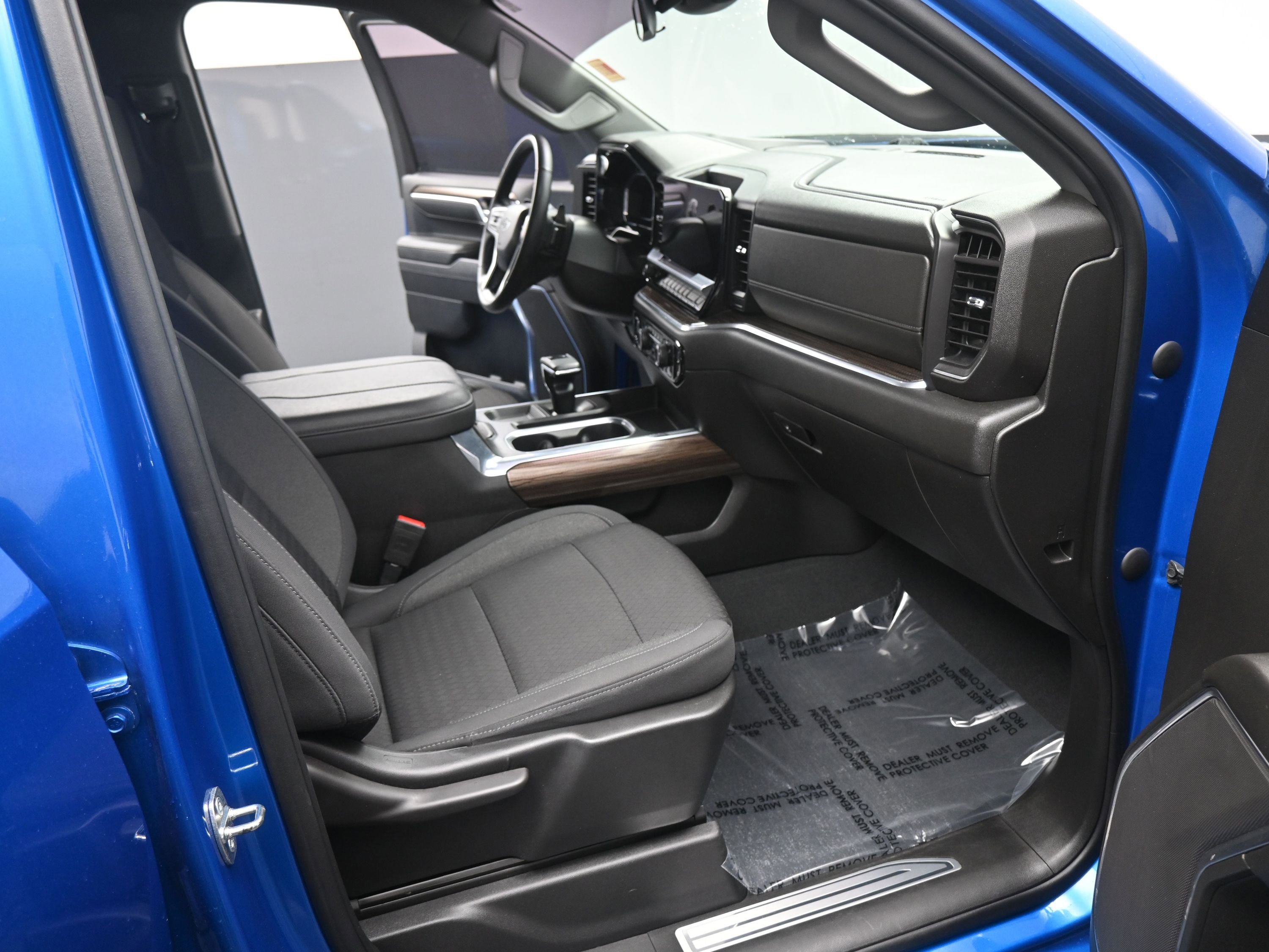 Certified 2023 Chevrolet Silverado 1500 RST w/ Z71 Off-Road Package image 18