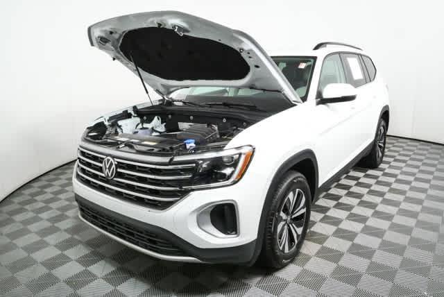 Certified 2025 Volkswagen Atlas SE FWD image 29