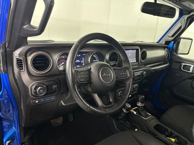 Used 2023 Jeep Wrangler Unlimited w/ Cold Weather Group image 13